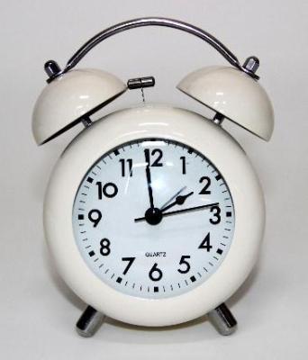 Будильник 10*15см BW-54037 в интернет гипермаркете «Планета Лета». Фото
