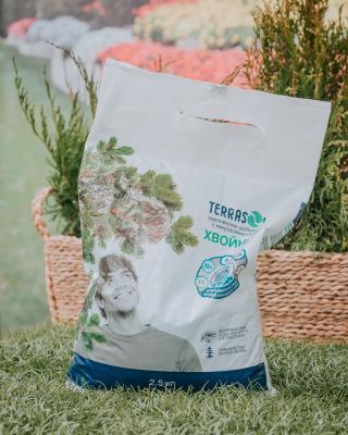 Удобрение сухое Террасол минеральное Хвойное с микроэлементами 2,5 кг в интернет гипермаркете «Планета Лета». Фото