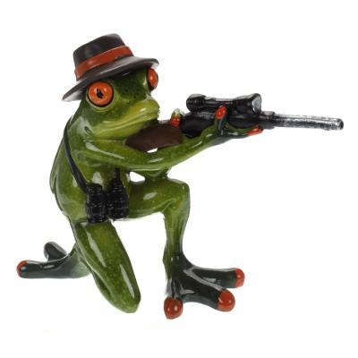 Фигурка декор Лягушка охотник 13 см в интернет гипермаркете «Планета Лета». Фото