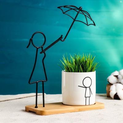 Горшок Под зонтиком на деревянной подставке 0,37л 27х20х10см 5799899 в интернет гипермаркете «Планета Лета». Фото