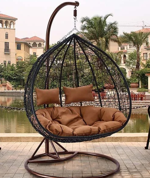 Кресло подвесное ДЛЯ ДВОИХ с ротангом коричневое, коричневая подушка в интернет гипермаркете «Планета Лета». Фото