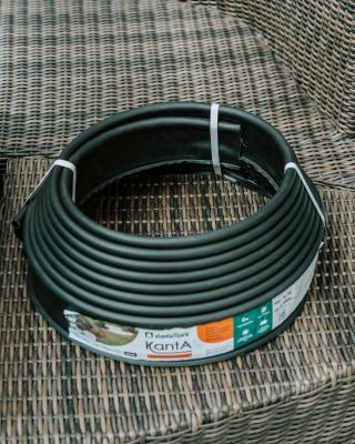 Бордюрная лента КАНТА 10 см, чёрный в интернет гипермаркете «Планета Лета». Фото