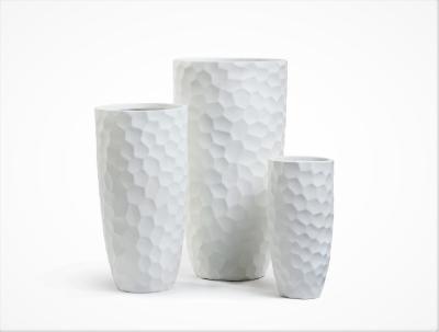 Кашпо TREEZ Ergo Comb высокий закругленный конус белый камень в-77 см, д-42 см в интернет гипермаркете «Планета Лета». Фото